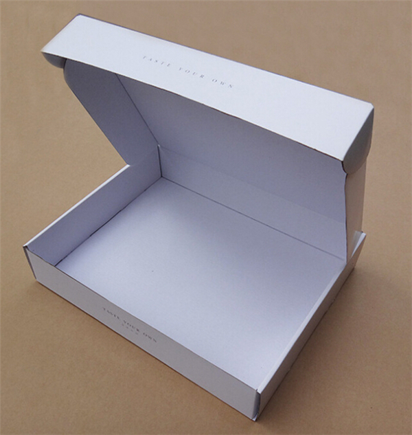 Recycled shipping box